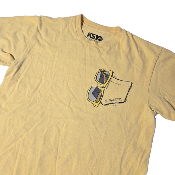Quiksilver Shirt Mens‎ Medium Yellow Short Sleeve KS10 Kelly Slater Surf Skate - Picture 1 of 8